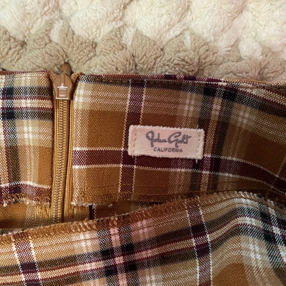 Brandy Melville Skirt - Picture 2 of 2